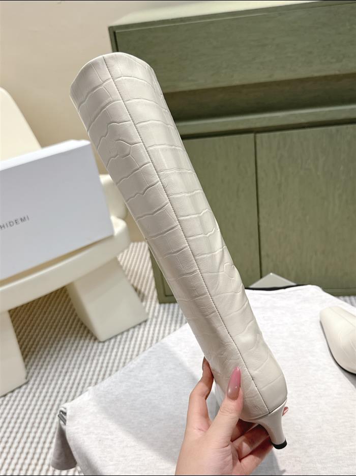 20251128174411240 460